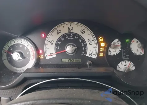 2008 Toyota Fj Cruiser z USA, uszkodzony, nr VIN JTEBU11F68K041461